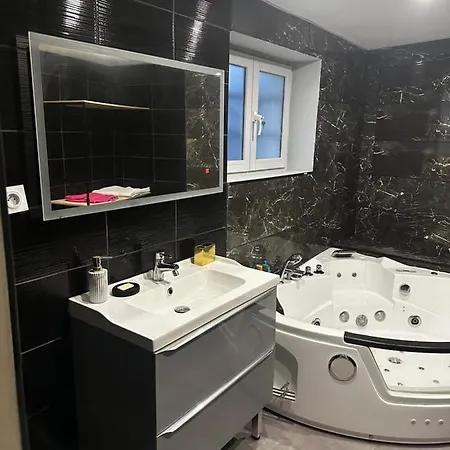 Penzion Le Petit Nid Douillet Spa Balneo 3*