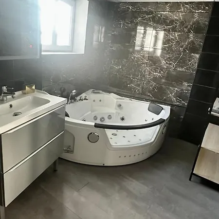 Penzion Le Petit Nid Douillet Spa Balneo